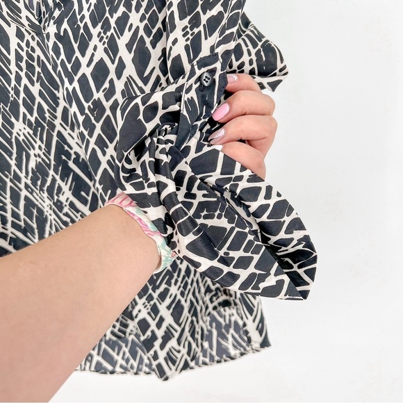 Collective Concepts black and white blouse - Picture 4 of 9